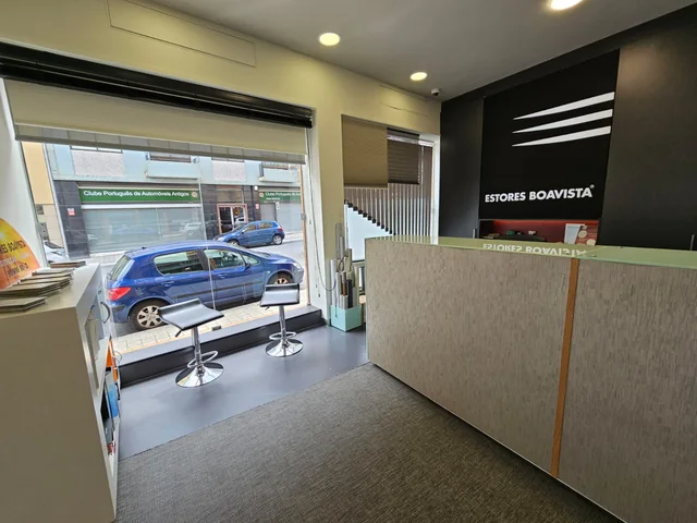 Receção e entrada do showroom